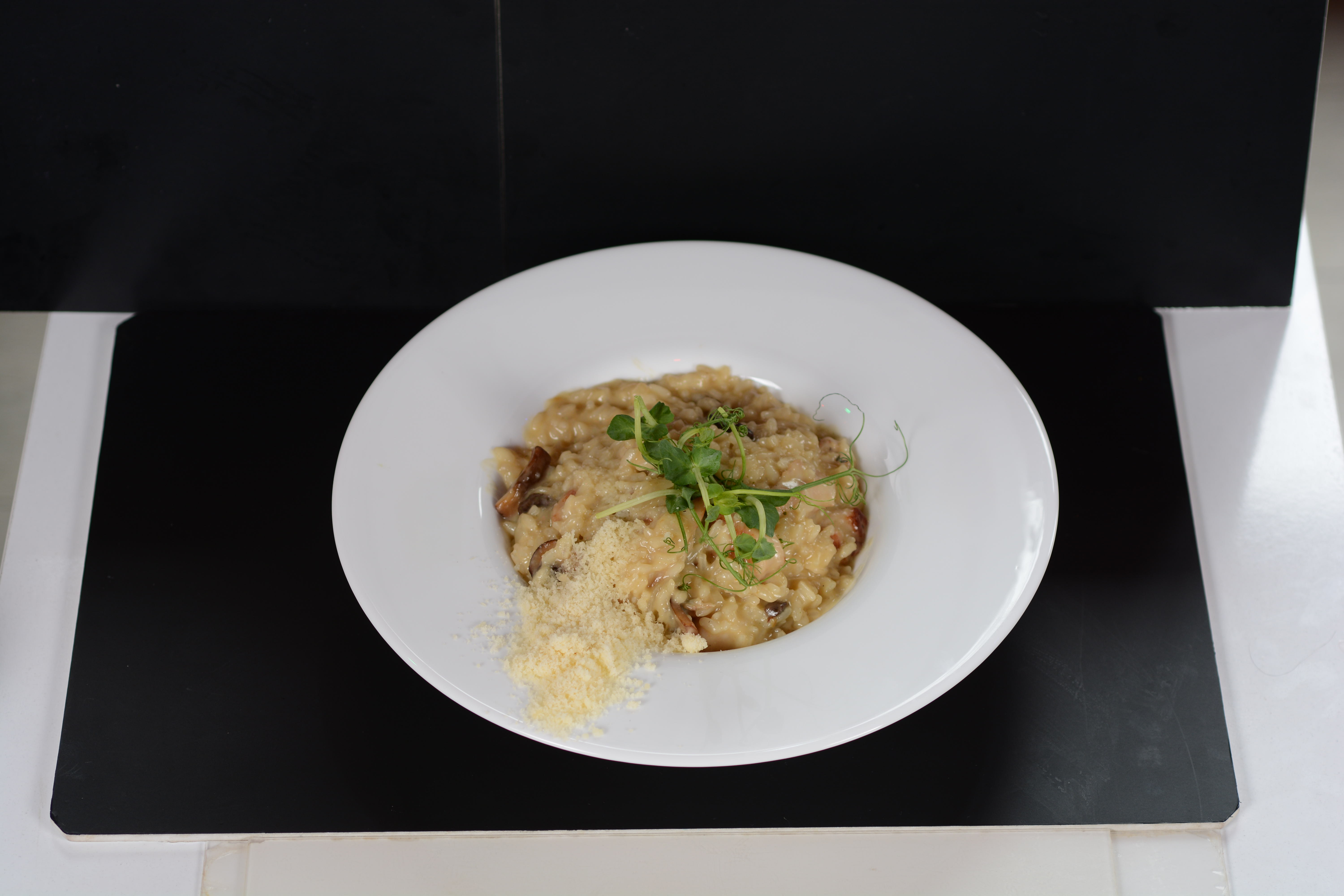 Ризото с пиле и кралска печурка