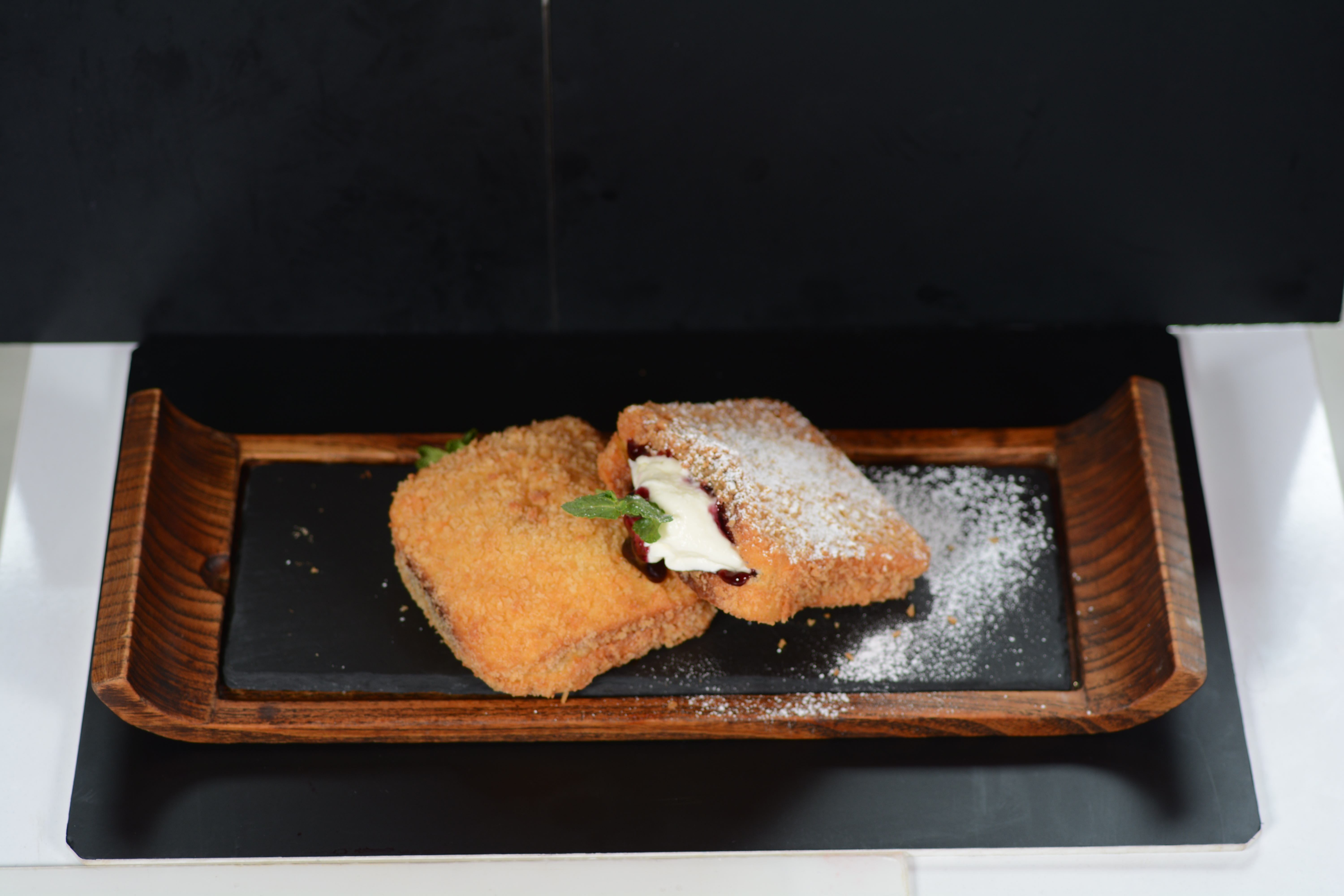 Пълнени пържени филийки с маскарпоне