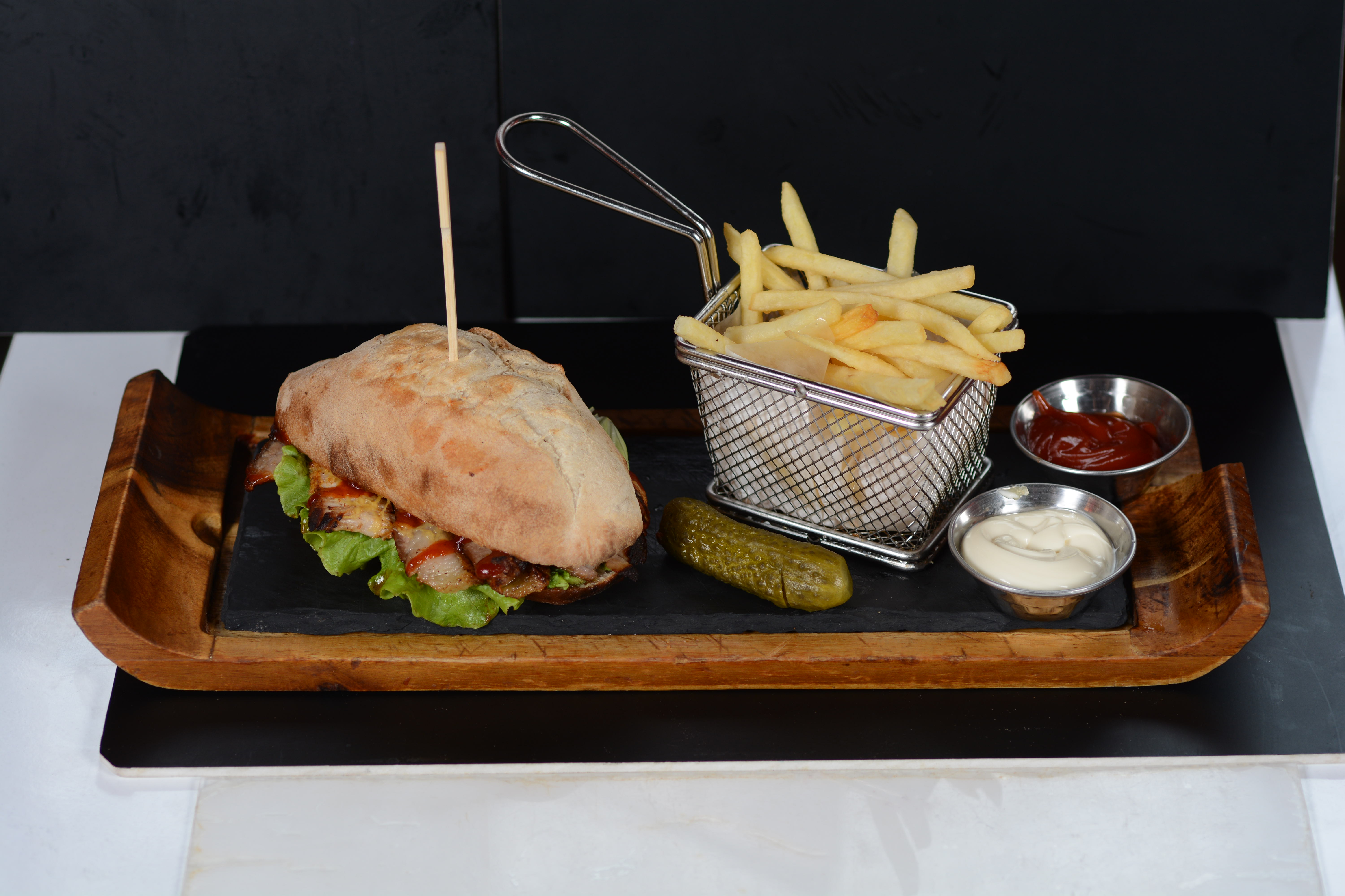 Сандвич с кралски котлет