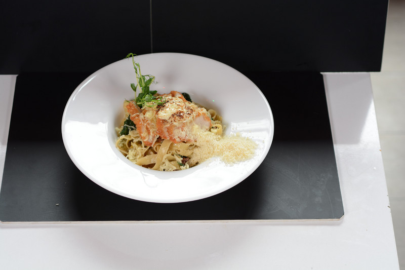 Талиателе с хрупкаво пиле