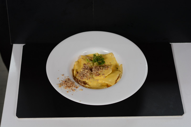 Равиоли със спанак, рикота и пармезан