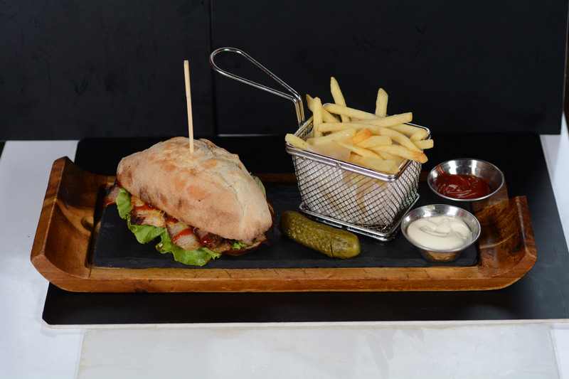 Сандвич с кралски котлет